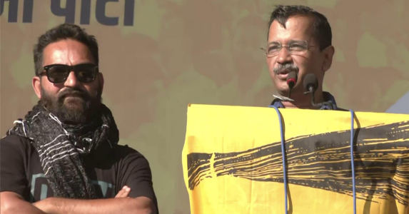 Kejriwal Offers Governance Advice to Omar Abdullah, Seeks Role for AAP MLA in New J&K Government