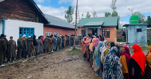 Srinagar records 38 percent voter turnout in LS Polls, highest in many decades